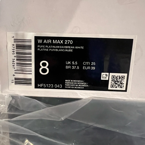 Nike Air Max 270 White and Purple with Mesh Design - Picture 4 of 4